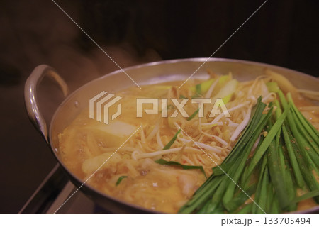 湯気立つ冬の絶品料理・牛もつ鍋 133705494