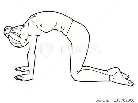猫のポーズをする女性のモノクロ線画イラスト 133705906