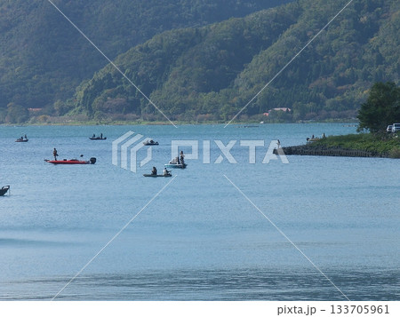 湖北風景・琵琶湖【滋賀県湖北町】 133705961