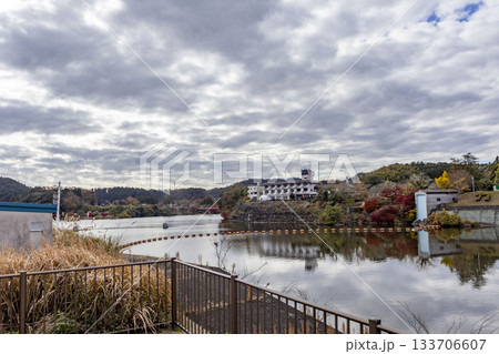 亀山湖の風景 133706607