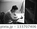 中学受験に向けて学習する小学生 133707406