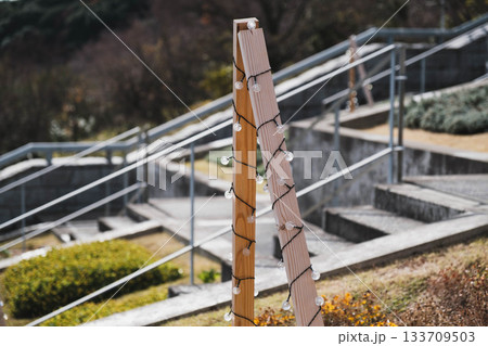 [淡路夢舞台]百段苑に設けられたイルミネーションの設備 133709503