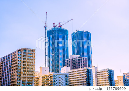 日本の東京都市景観 建設中の豊海地区・タワーマンションなどを望む＝11月14日 133709609
