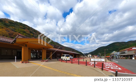 秋の津和野駅前2 秋の津和野駅前2 133710397