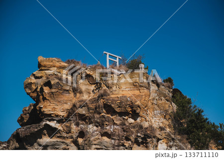 [絵島]大きく神聖な岩 133711110