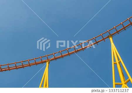 ジェットコースターのシンプルな写真 133711237