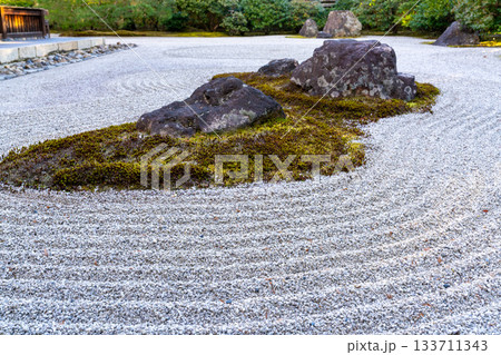 冬の建仁寺　方丈の石庭　大雄苑2　京都府京都市東山区 133711343