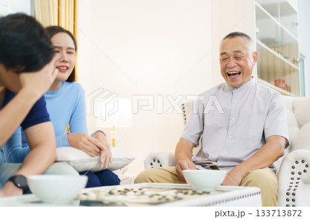 Encouraging the elderly to play brain-stimulating games like this helps prevent memory-related illnesses such as dementia. Encouraging the elderly to play brain-stimulating games like this helps prevent memory-related illnesses such as dementia. 133713872
