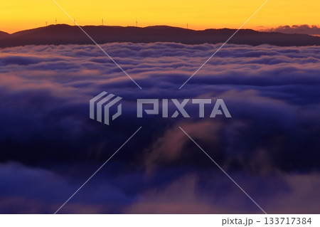 岩手県遠野市 夜明けの風景 岩手県遠野市 夜明けの風景 133717384