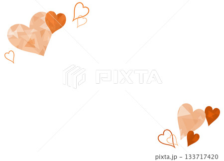 オレンジ色の宝石のようなハートのフレーム オレンジ色の宝石のようなハートのフレーム 133717420