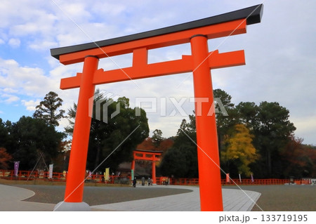 上賀茂神社（鳥居・京都市） 133719195