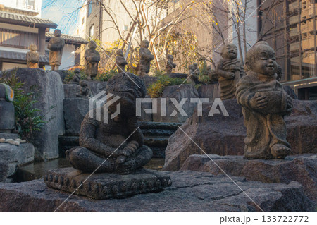 京都、紫雲山頂法寺六角堂の十六羅漢像 京都、紫雲山頂法寺六角堂の十六羅漢像 133722772