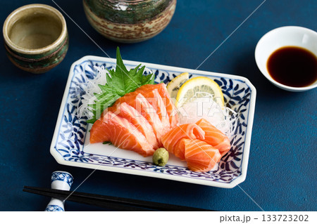 トラウトサーモンの刺身 133723202