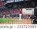 マツダスタジアム広島で生中継する大型テレビカメラ 133723989