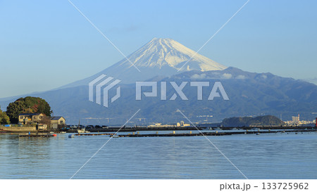駿河湾と富士山 駿河湾と富士山 133725962