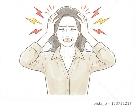 頭痛で頭を抱える日本人女性 133731217