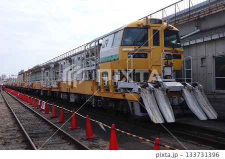 レールを運ぶ専用列車 レールを運ぶ専用列車 133731396