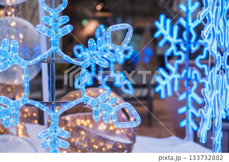 [神戸メリケンパーク]クリスマスのイルミネーションが美しい風景 133732882