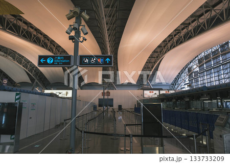 [関西国際空港]西日本エリアの空の玄関口 133733209