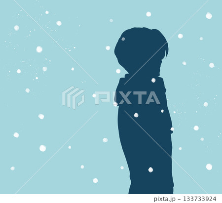 冬の男性　雪　シルエット 133733924