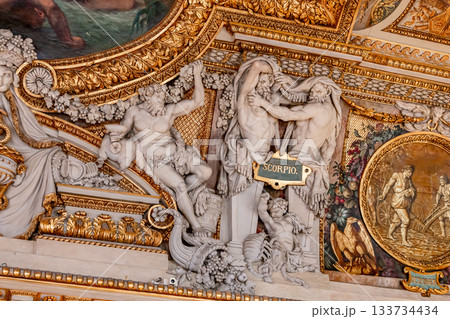 Gallery of Apollon,Le Louvre museum, Paris, France Gallery of Apollon,Le Louvre museum, Paris, France 133734434