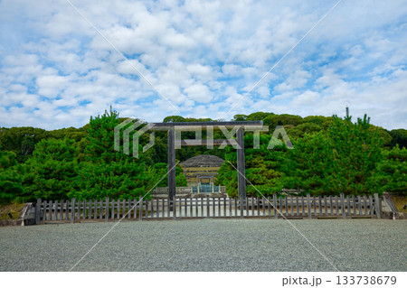 明治天皇　伏見桃山陵 133738679