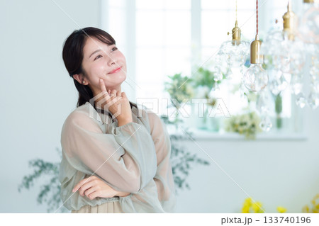 女性 ロングヘア ヘアセット ポートレート 女性 ロングヘア ヘアセット ポートレート 133740196