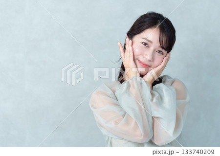 女性 ロングヘア ヘアセット ポートレート 女性 ロングヘア ヘアセット ポートレート 133740209