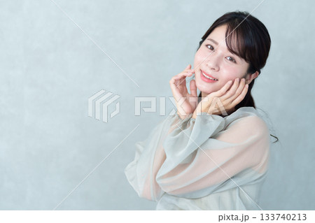 女性 ロングヘア ヘアセット ポートレート 女性 ロングヘア ヘアセット ポートレート 133740213