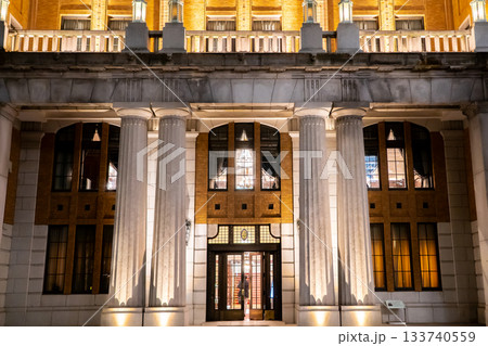 ライトアップ　三菱UFJ信託銀行本店ビル（複合商業ビル）日本工業倶楽部会館（有形文化財） 133740559