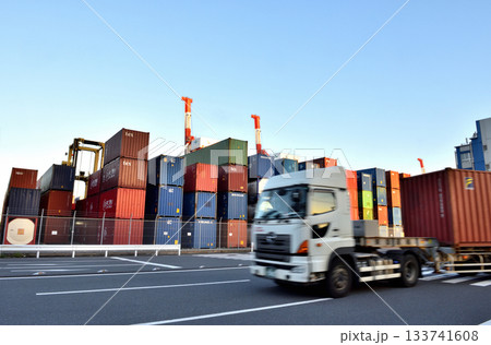 夕刻近くの品川ふ頭 133741608