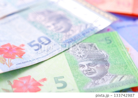 マレーシアの通貨、リンギット(MYR)の紙幣 マレーシアの通貨、リンギット(MYR)の紙幣 133742987