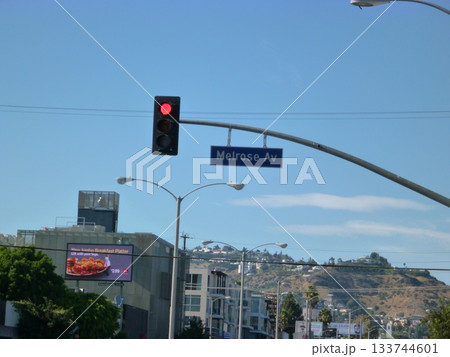MELROSE AVE. MELROSE AVE. 133744601