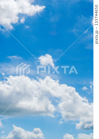 秋の空　夏の気配を残す青空と雲30 133744650