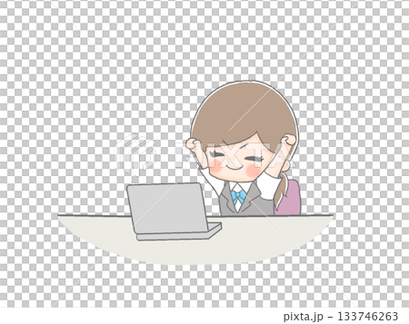 パソコンの前で伸びをする女性会社員 パソコンの前で伸びをする女性会社員 133746263