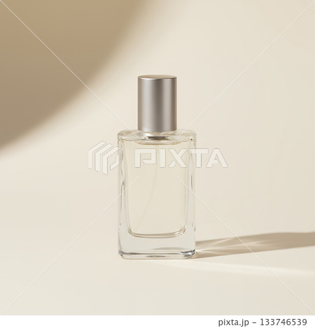 ベージュの光に佇むミニマル香水ガラスボトル背景 133746539