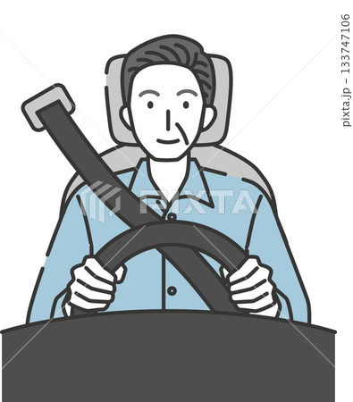 車を運転する高齢男性 133747106