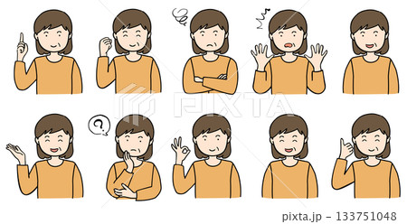 ポーズをとる中年女性のイラストセット ポーズをとる中年女性のイラストセット 133751048