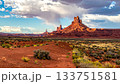 アメリカ、ナバホ地域の広大な自然  133751581