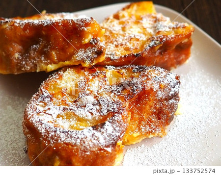 バケットのフレンチトースト 133752574