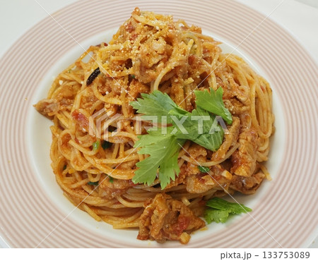 トマトパスタ、妻の手作り家庭料理、家庭で楽しむ夕ご飯、幸せ家族 トマトパスタ、妻の手作り家庭料理、家庭で楽しむ夕ご飯、幸せ家族 133753089