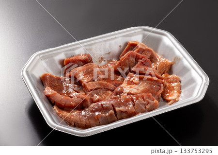 （アメリカ産）厚切り　豚タン 133753295