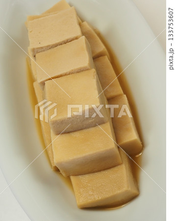 高野豆腐煮物、妻の手作り家庭料理、家庭で楽しむ夕ご飯、幸せ家族 高野豆腐煮物、妻の手作り家庭料理、家庭で楽しむ夕ご飯、幸せ家族 133753607