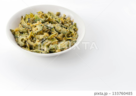 卵とゴーヤのみのシンプルなゴーヤーチャンプルー 133760485