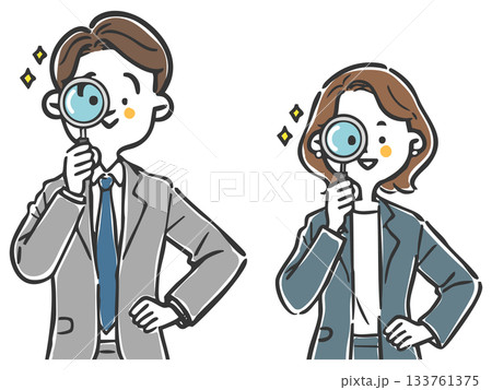 虫眼鏡をのぞくビジネスパーソン　上半身　ベクター 133761375