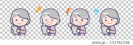 一位身著休閒裝的「老年」女性正在使用平板電腦 133762336