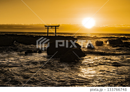 大洗磯前神社 波しぶき 大洗磯前神社 波しぶき 133766748
