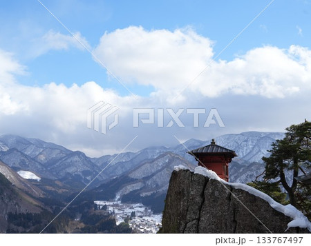 山形・山寺(立石寺)雪景色と青空|白銀の冬絶景・五大堂の風景 山形・山寺(立石寺)雪景色と青空|白銀の冬絶景・五大堂の風景 133767497