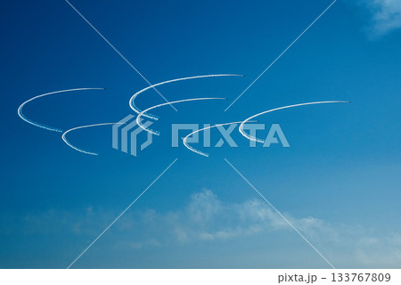 大洗海上花火大会2025　ブルーインパルス展示飛行 133767809