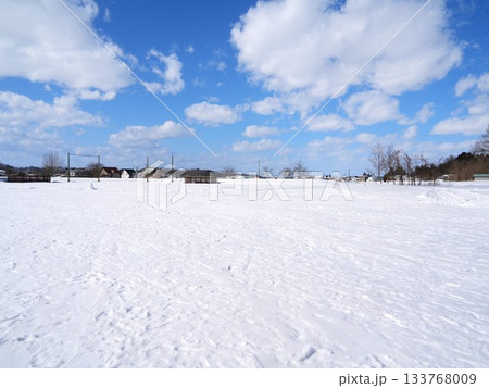 冬景色、冬のイメージ素材 133768009